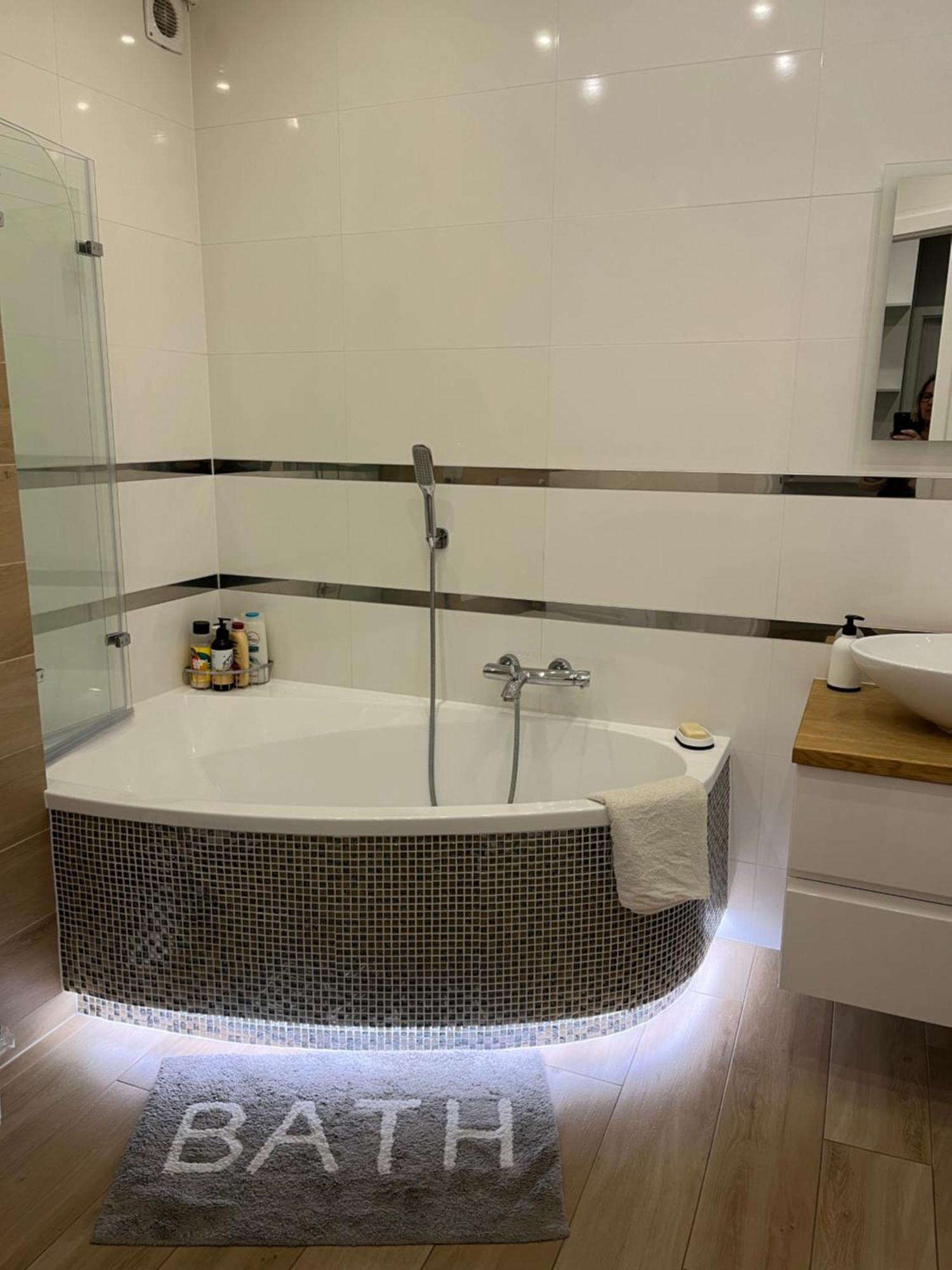 Nowoczesny Apartament Z Przestronna Lazienka Apartment Stalowa Wola Bagian luar foto