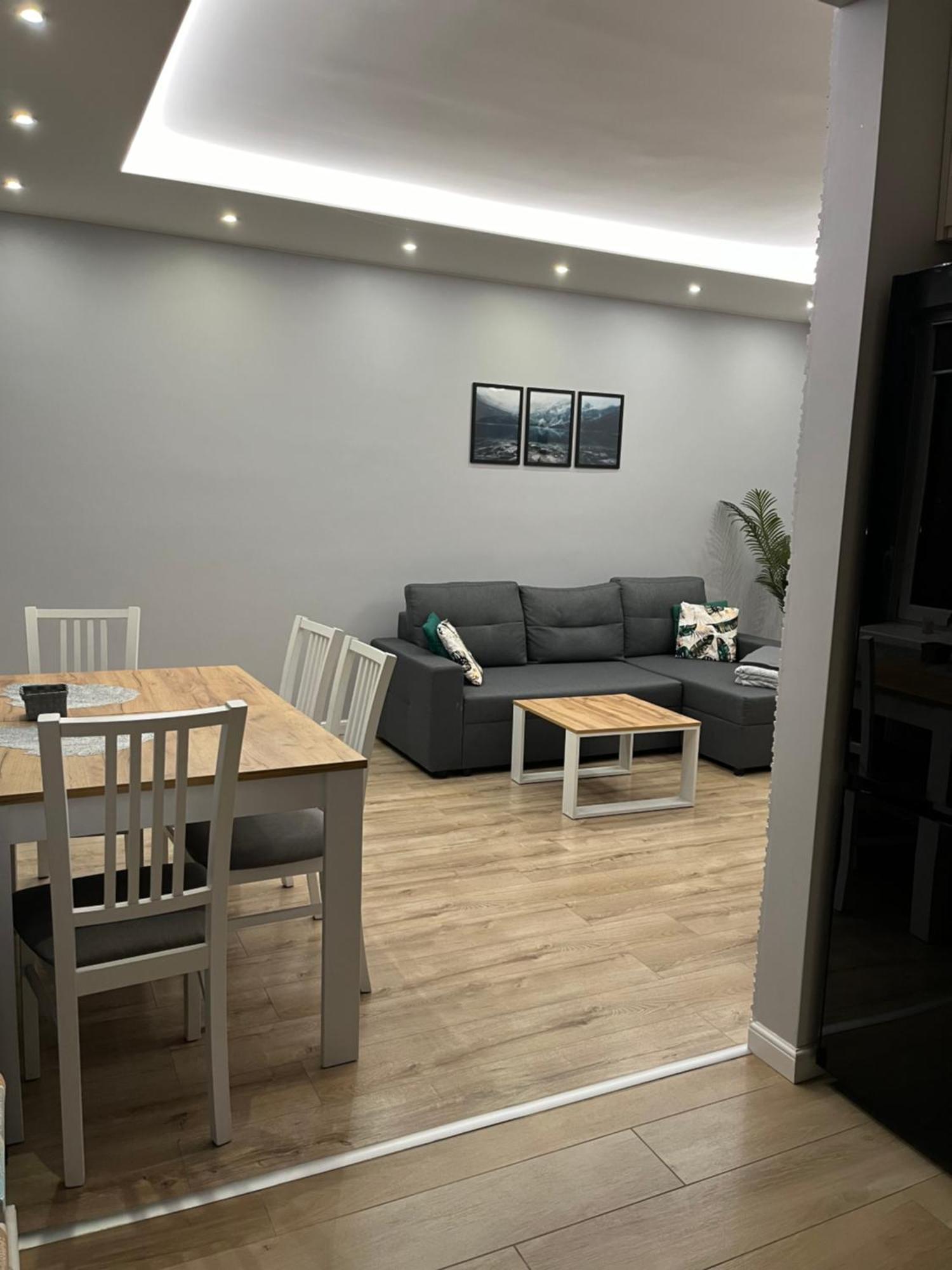 Nowoczesny Apartament Z Przestronna Lazienka Apartment Stalowa Wola Bagian luar foto